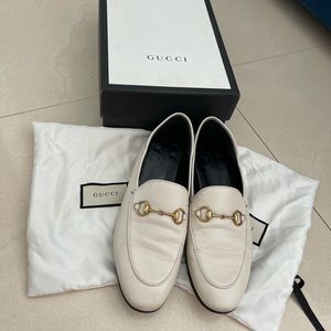 GUCCI white loafers. Womens